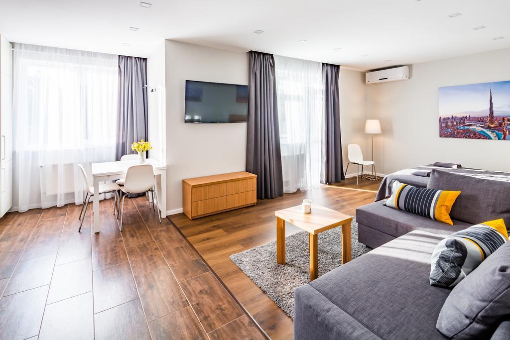 Apartments On The Square Of Prince Svyatoslav リヴィウ エクステリア 写真
